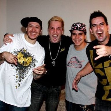 Charlie Brown Jr. photo 33