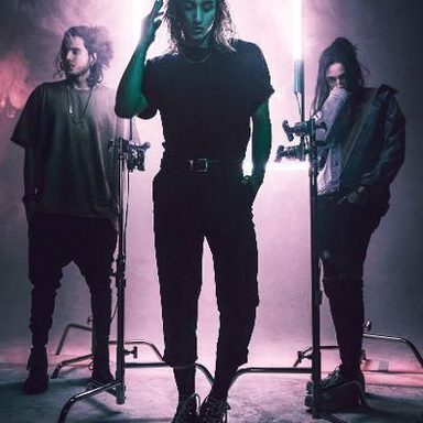 Chase Atlantic photo 17