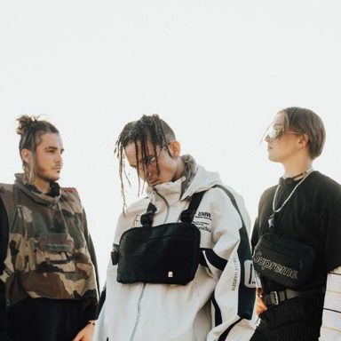 Chase Atlantic photo 19