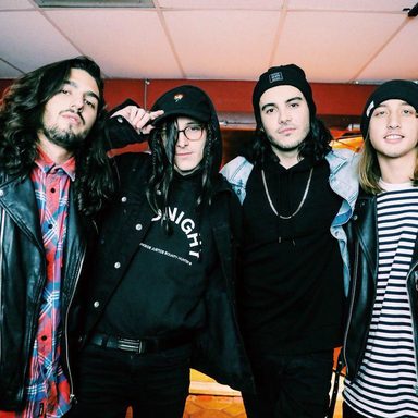 Chase Atlantic photo 20
