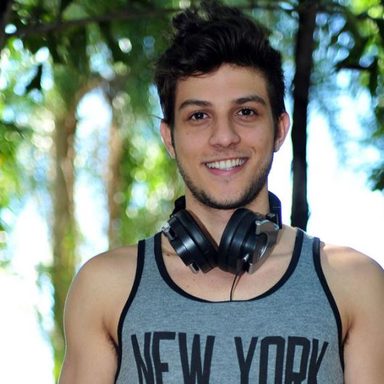 Chay Suede photo 39