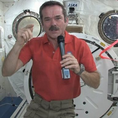 Chris Hadfield photo 10