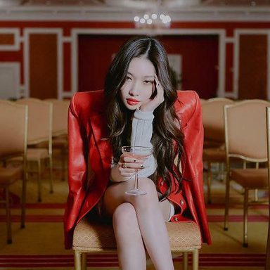 CHUNG HA photo 28