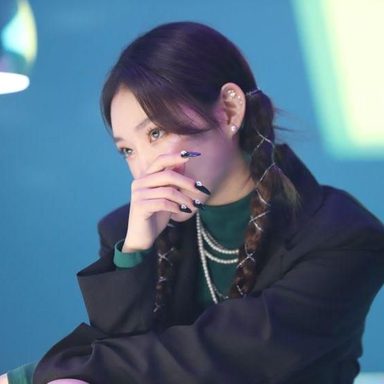 CHUNG HA photo 40