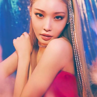 CHUNG HA photo 10