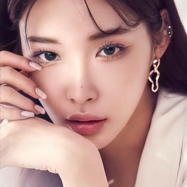 CHUNG HA photo 35