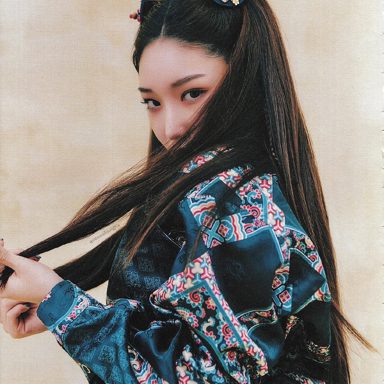 CHUNG HA photo 16