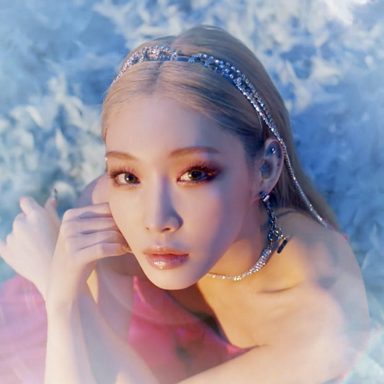 CHUNG HA photo 14