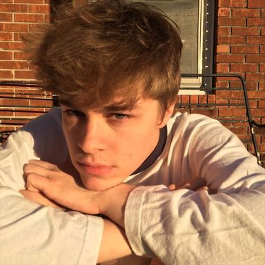 Christian Leave photo 9