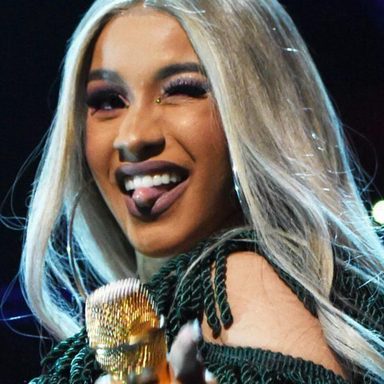 Cardi B photo 32
