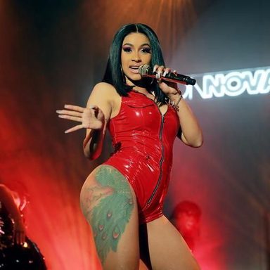 Cardi B photo 40