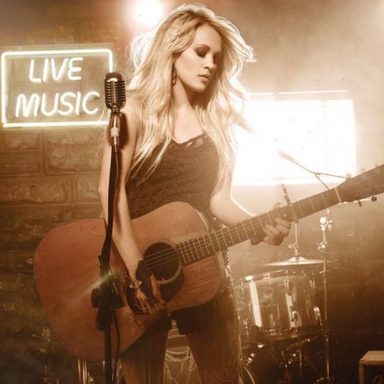 Carrie Underwood photo 22