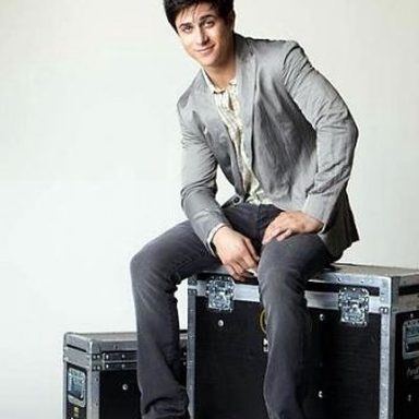 David Henrie photo 9