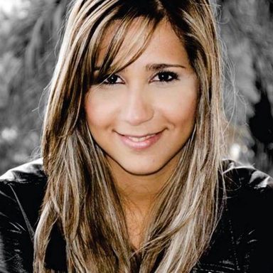 Deborah Coelho photo 9