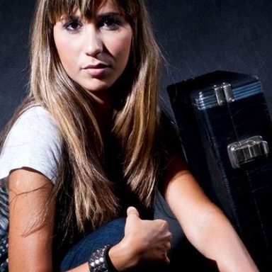 Deborah Coelho photo 10