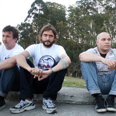Deluxe Trio