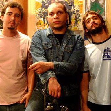 Deluxe Trio