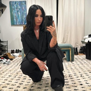 Demi Lovato photo 29