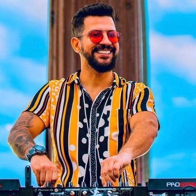 Dennis DJ