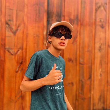 Dexter Almada photo 24
