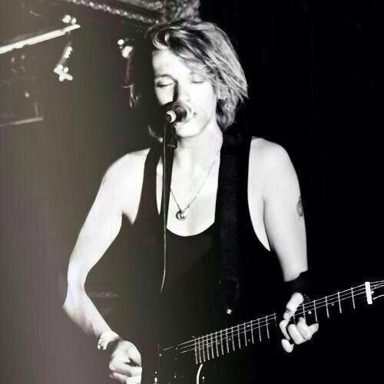The Darling Buds (Jamie Campbell Bower)