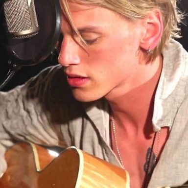 The Darling Buds (Jamie Campbell Bower)