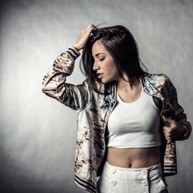 Dani Russo photo 10