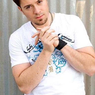 Danny Gokey photo 9