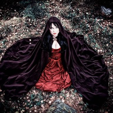 Dark Sarah photo 16