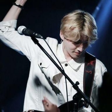 DAY6 photo 9