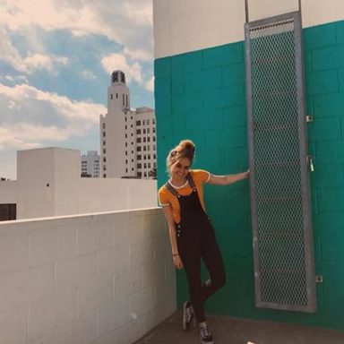 Ella Renn photo 11