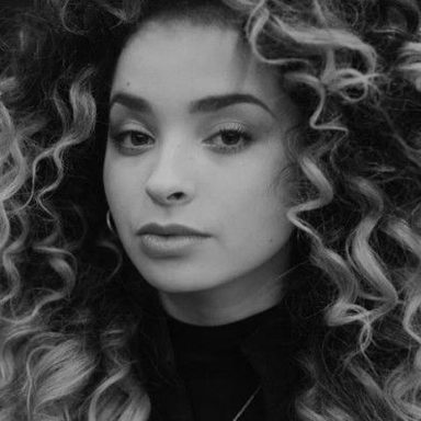 Ella Eyre