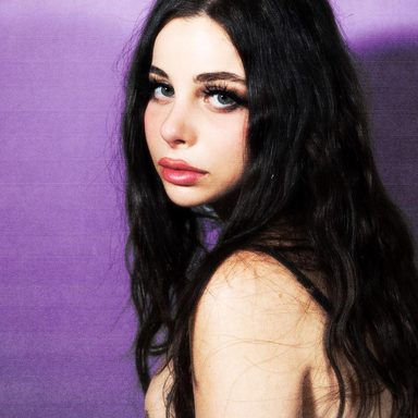 ellise photo 22