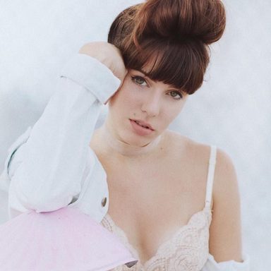Emily Vaughn photo 32