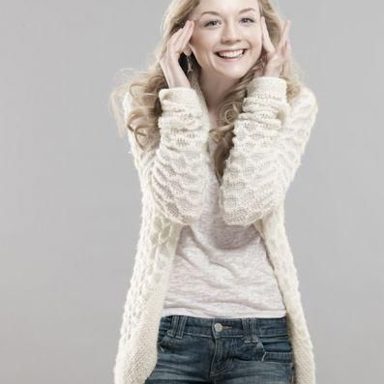 Emily Kinney photo 17