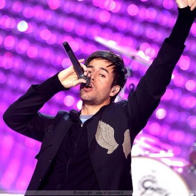 Enrique Iglesias photo 43