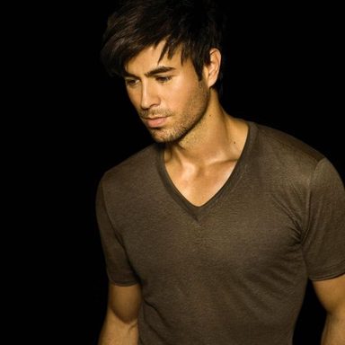 Enrique Iglesias photo 17