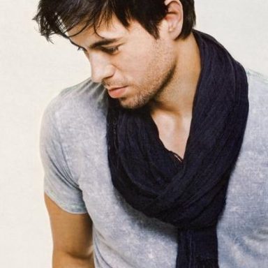 Enrique Iglesias photo 22