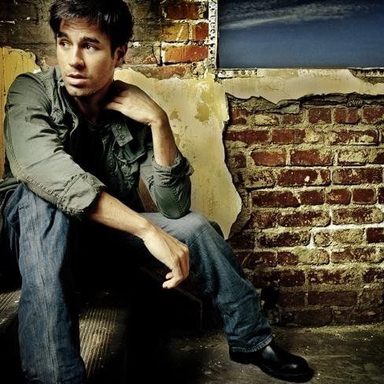 Enrique Iglesias photo 30