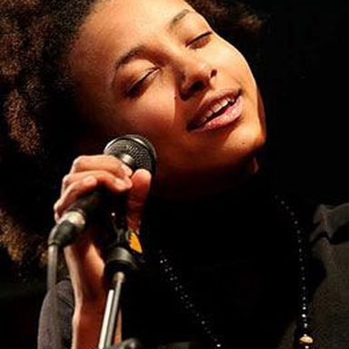 Esperanza Spalding photo 19
