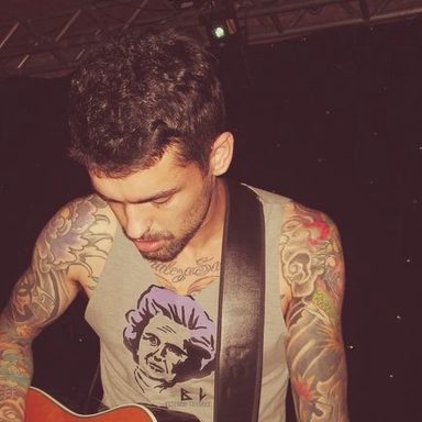 Esteban Tavares photo 14