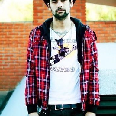 Esteban Tavares photo 20