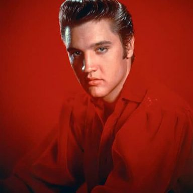 Elvis Presley photo 17