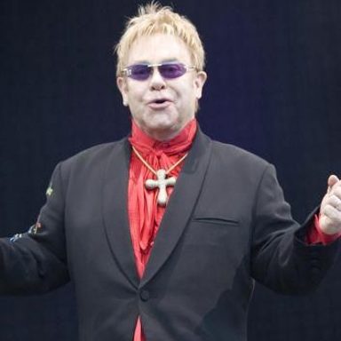 Elton John photo 9