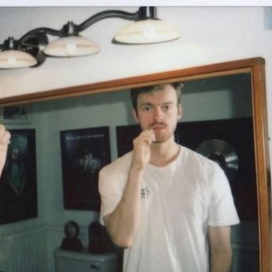 Finneas photo 13