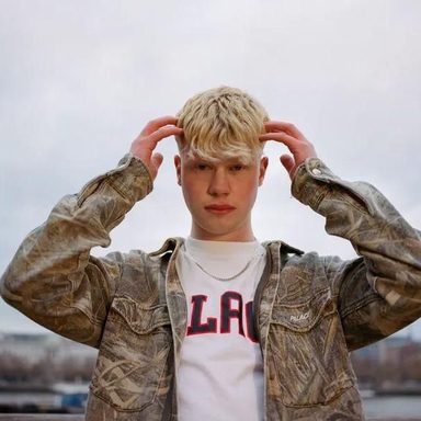 Finn Askew
