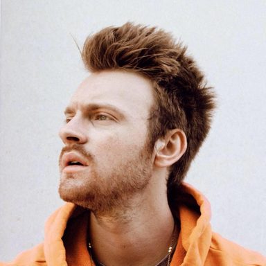 Finneas photo 21