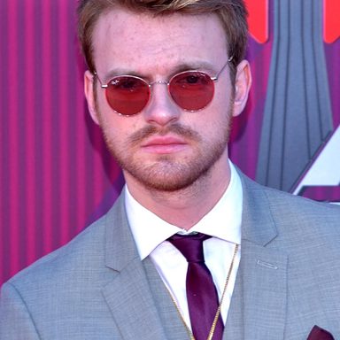 Finneas photo 18