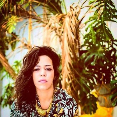 Flora Matos