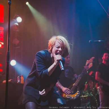 Flyleaf photo 19